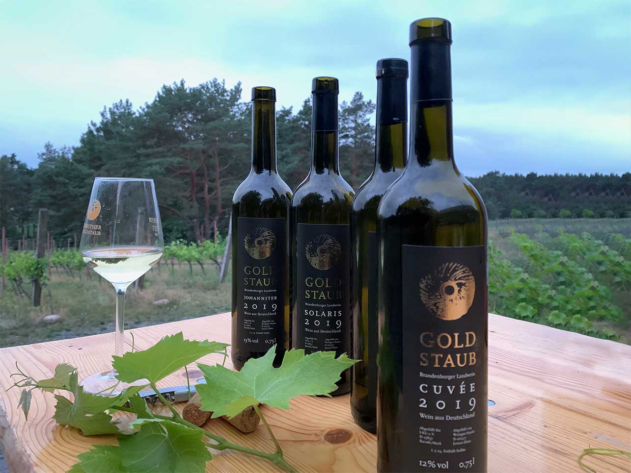 … auf den Etiketten der Weinsorten wieder.